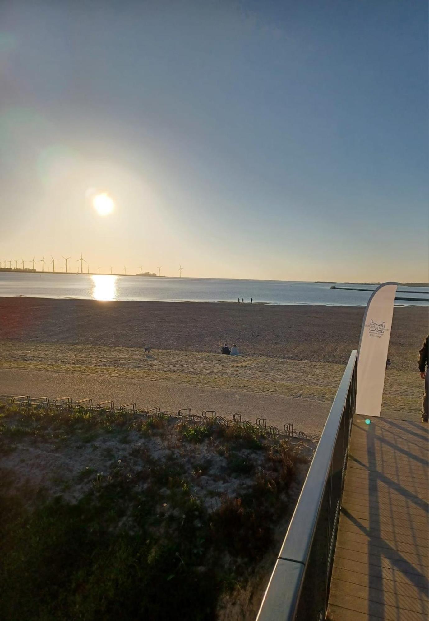 Bungalow Kleine Deichperle, Strand Und Deich In Unmittelbarer Naehe! Lemmer Esterno foto